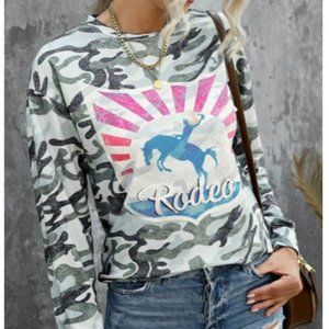 Camo Rodeo Horse Graphic Print Long Sleeve Top